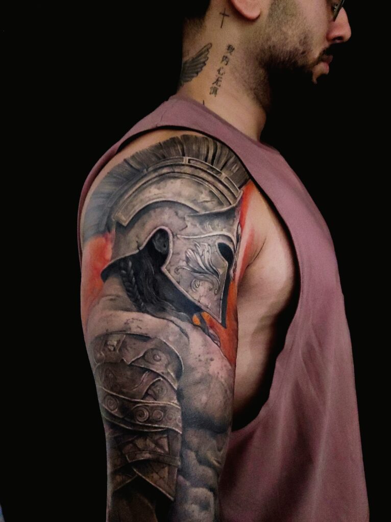 tatuaje-realismo-manga--brazo-gladiador
