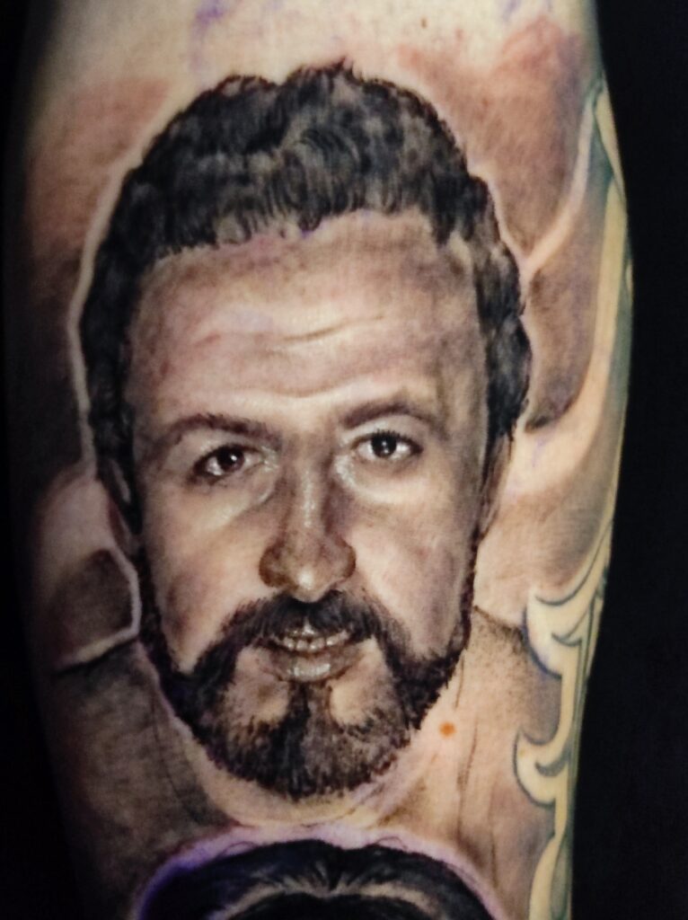tatuaje-realismo-retrato-papá-antebrazo